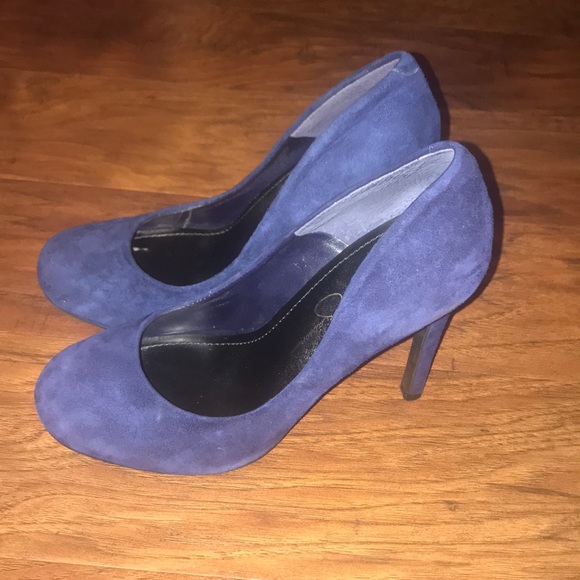 Navy Blue Jessica Simpson Closed Toe Heels - Picture 2 of 4